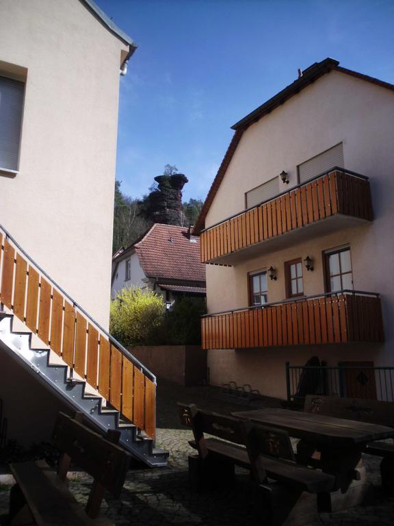 Pension - Gaestehaus Zum Pfaelzerwald Hinterweidenthal 外观 照片