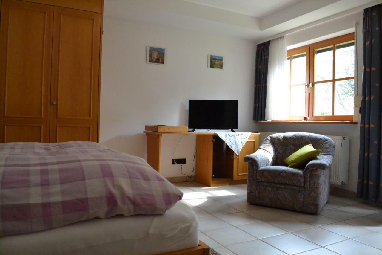 Pension - Gaestehaus Zum Pfaelzerwald Hinterweidenthal 外观 照片